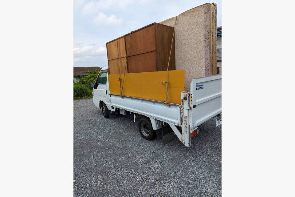 遺品整理のため家の片付けに行きました。の画像